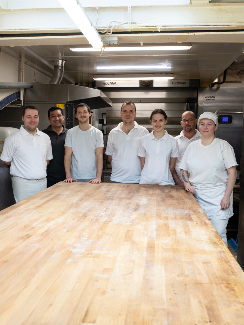 Backteam im Freibackhaus: Bäcker, Bäckermeister, Auszubildende & Konditorin